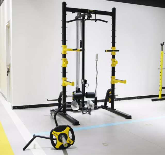 Мультифункциональная стойка для приседаний Insight Fitness TS103