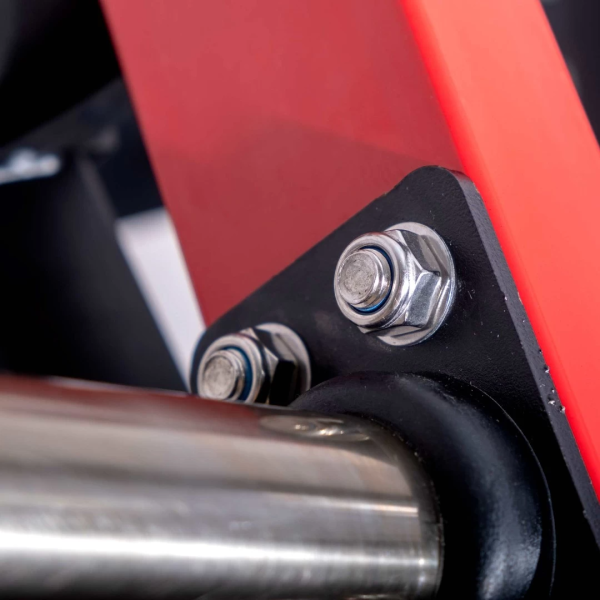 Наклонный грудной жим на свободных весах Protrain PP101 (черно-красный)