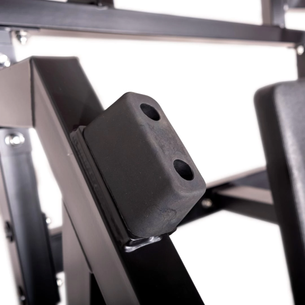 Наклонный грудной жим на свободных весах Protrain PP101 (черно-красный)