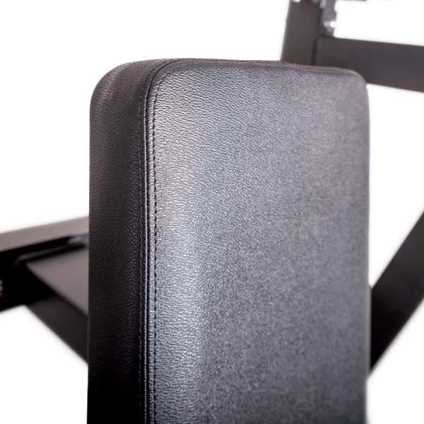 Наклонный грудной жим на свободных весах Protrain PP101 (черно-красный)