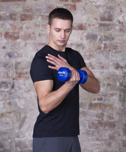 Гантель виниловая STARFIT DB-101, 5 кг, темно-синий Гантель виниловая STARFIT DB-101, 5 кг, темно-синий