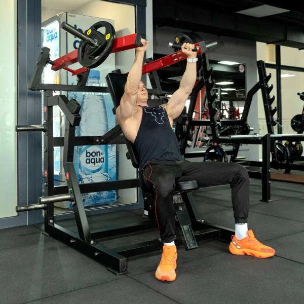 Наклонный грудной жим на свободных весах Protrain PP101 (черно-красный)