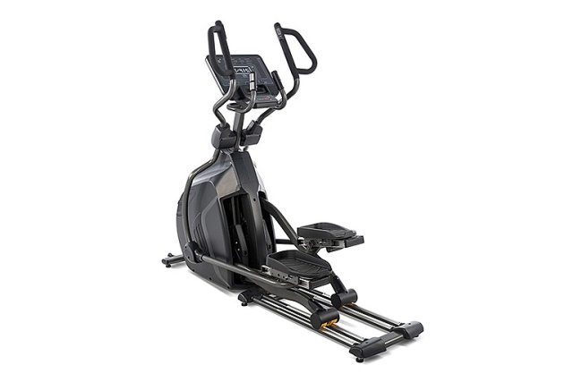 Эллиптический тренажер Spirit Fitness CE850+ Эллиптический тренажер Spirit Fitness CE850+