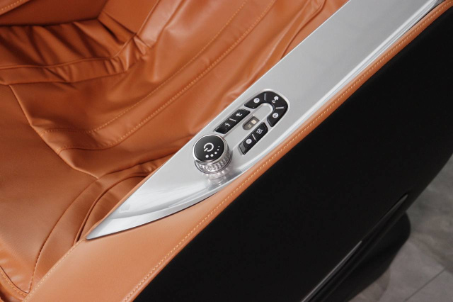 Массажное кресло Okinoya Shunkan Black Orange