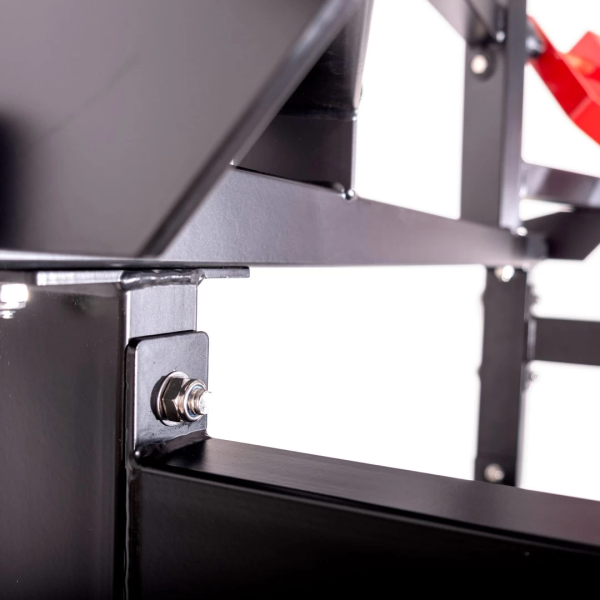 Наклонный грудной жим на свободных весах Protrain PP101 (черно-красный)